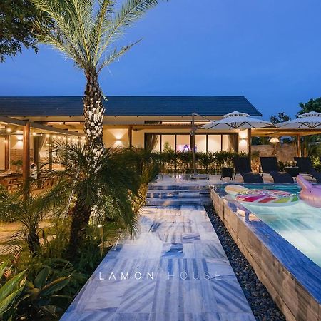 Lamon House - Venuestay Hoa Binh Екстер'єр фото